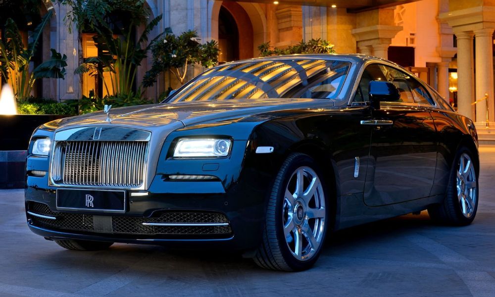 Rolls Royce: The Epitome of Luxury and Elegance for Discerning Executives