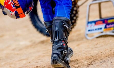 The Importance of Proper Foot Protection while Dirt Bike Riding