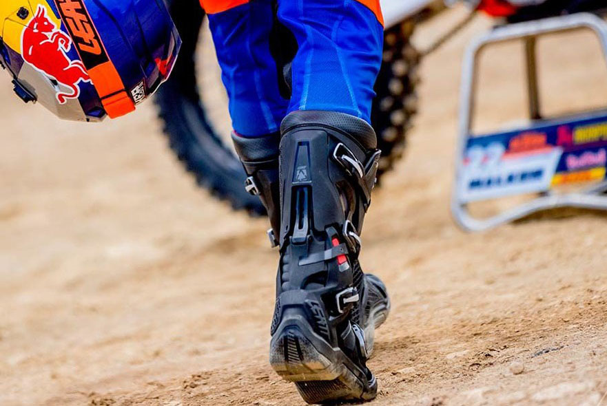 The Importance of Proper Foot Protection while Dirt Bike Riding